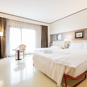 Comfort Plus Family Room